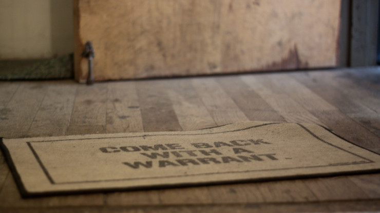 Come back with a warrant by Rosalyn Davis (CC BY-NC-SA 2.0) https://flic.kr/p/aoPzWb